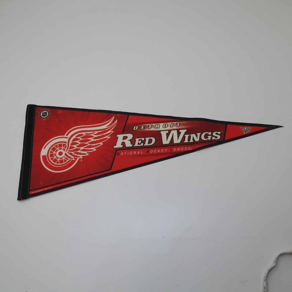 Vintge Detroit Red Wings Hockey Felt Pennant NHL National Hockey League